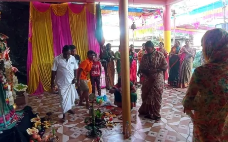 ಸಂಭ್ರಮದ ನಾಡ ದೇವಿಯ ಮೂರ್ತಿ ಮೆರವಣಿಗೆ