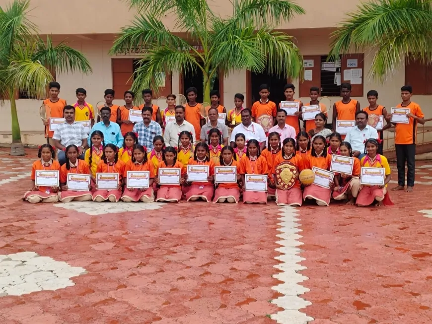 ಸಮಗ್ರ ವೀರಾಗ್ರಣಿ ಪ್ರಶಸ್ತಿ ವಿಜೇತ ಕುಪಕಡ್ಡಿ ಪ್ರೌಢಶಾಲೆ ಮಕ್ಕಳು