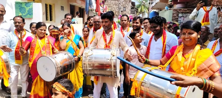 ನಾಡದೇವಿ ಮೂರ್ತಿ ಅದ್ದೂರಿ ಮೆರವಣಿಗೆ