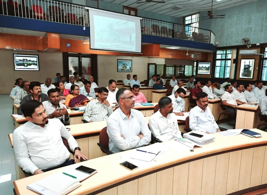ಡೋಣಿ ನದಿ ಪ್ರವಾಹ ತಡೆಗೆ ಪ್ರಾಥಮಿಕ ಮುನ್ನೆಚ್ಚರಿಕಾ ಕ್ರಮಗಳ ಕುರಿತು ಸೂಕ್ತ ಕ್ರೀಯಾಯೋಜನೆ ಸಿದ್ಧಪಡಿಸಿ : ಜಿಲ್ಲಾಧಿಕಾರಿ ಟಿ.ಭೂಬಾಲನ್