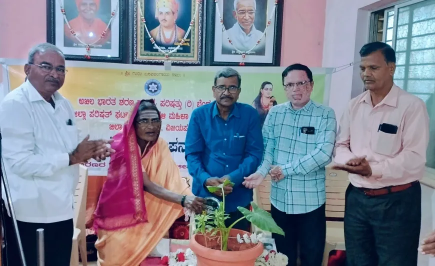 ಸರಳತೆಯ ಸಾತ್ವಿಕ ಜೀವನವೇ ಸಿದ್ದೇಶ್ವರ ಶ್ರೀಗಳ ಆದರ್ಶ- ಸಂತೋಷ ಬಂಡೆ