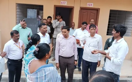 ಮನೆಗಳ ಕಾಮಗಾರಿ ತುರ್ತಾಗಿ ಪೂರ್ಣಗೊಳಿಸಿ : ಜಿಲ್ಲಾಧಿಕಾರಿ ಟಿ.ಭೂಬಾಲನ್ ನಗರ ಪರಿವೀಕ್ಷಣೆ