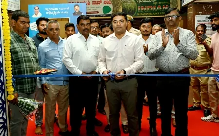 ವಾರ್ತಾ ಮತ್ತು ಸಾರ್ವಜನಿಕ ಸಂಪರ್ಕ ಇಲಾಖೆ ವತಿಯಿಂದ ಆಯೋಜಿಸಲಾದ ಸರ್ಕಾರದ ಸಾಧನೆ ಯೋಜನೆಗಳ ಮಾಹಿತಿ ವಸ್ತು ಪ್ರದರ್ಶನಕ್ಕೆ ಜಿಲ್ಲಾಧಿಕಾರಿ ಟಿ.ಭೂಬಾಲನ್ ಚಾಲನೆ