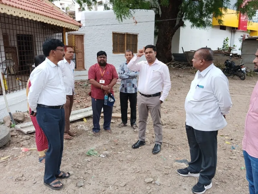 ವಿವಿಧ ಕಾಮಗಾರಿ ಪರಿಶೀಲಿಸಿದ ಜಿಲ್ಲಾಧಿಕಾರಿ ಟಿ.ಭೂಬಾಲನ್ : ಬಸ್ ನಿಲ್ದಾಣದಲ್ಲಿ ಸ್ವಚ್ಛತೆ ಕಾಪಾಡಿಕೊಳ್ಳಿ