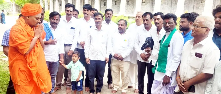 ಬಸವೇಶ್ವರ ಪ್ರಥಮ ಮಹಾರಥೋತ್ಸವಕ್ಕೆ ಗವಿಸಿದ್ದೇಶ್ವರ ಶ್ರೀ ಚಾಲನೆ