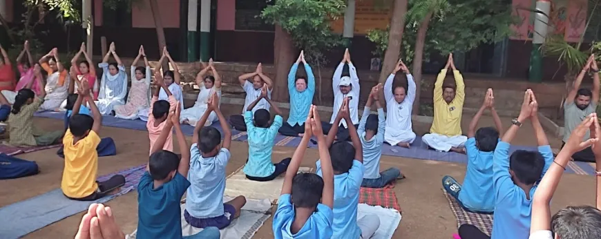 ಆಧುನಿಕ ಜೀವನದಲ್ಲಿ ಯೋಗಕ್ಕೆ ಆದ್ಯತೆ ನೀಡಿ : ಸಂತೋಷ ಬಂಡೆ