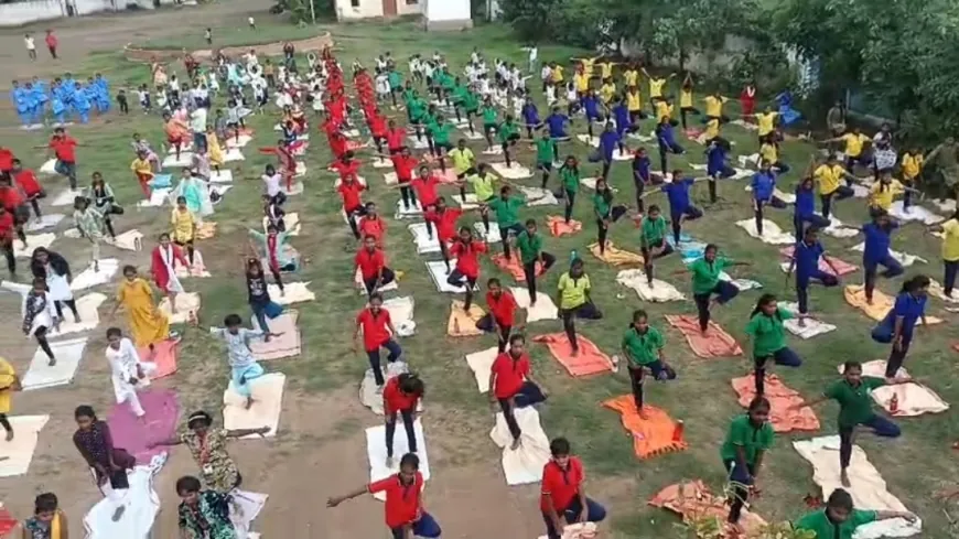 ಕೃಷ್ಣಾನದಿ ತಟದಲ್ಲಿ ಯೋಗೋತ್ಸವ ರಂಗು