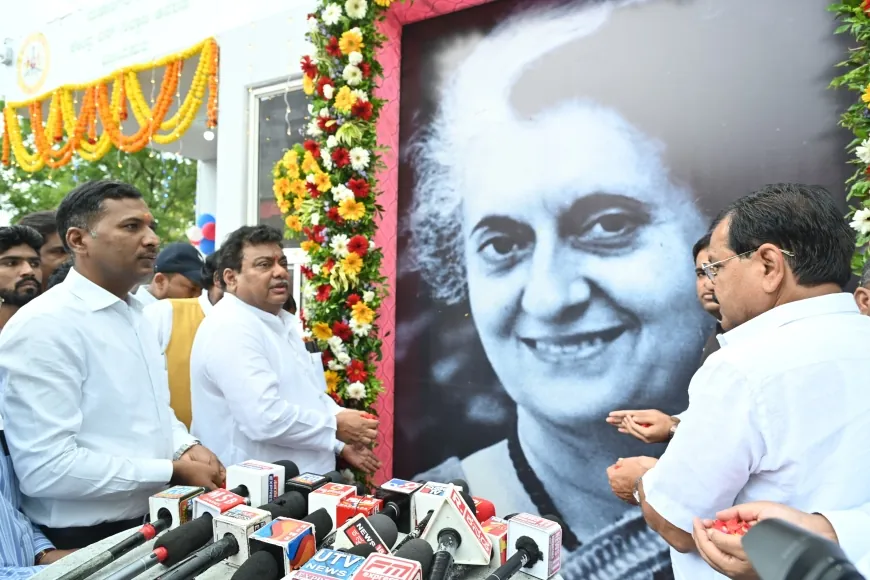 ಇಂದಿರಾ ಕ್ಯಾಂಟೀನ್ ಉದ್ಘಾಟಿಸಿದ ಸಚಿವ ಡಾ.ಎಂ.ಬಿ.ಪಾಟೀಲ