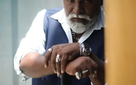 ಮಹಾನ್ ಚಿತ್ರದಲ್ಲಿ ಮಿತ್ರ