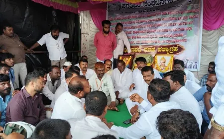 ಧರಣಿ ಸತ್ಯಾಗ್ರಹಕ್ಕೆ ಅಭೂತಪೂರ್ವ ಬೆಂಬಲ : ದರ್ಗಾಕ್ಕೆ ತೆರಳುವ ರಸ್ತೆ ಅತಿಕ್ರಮಣ ತೆರವಿಗೆ ಒತ್ತಾಯ