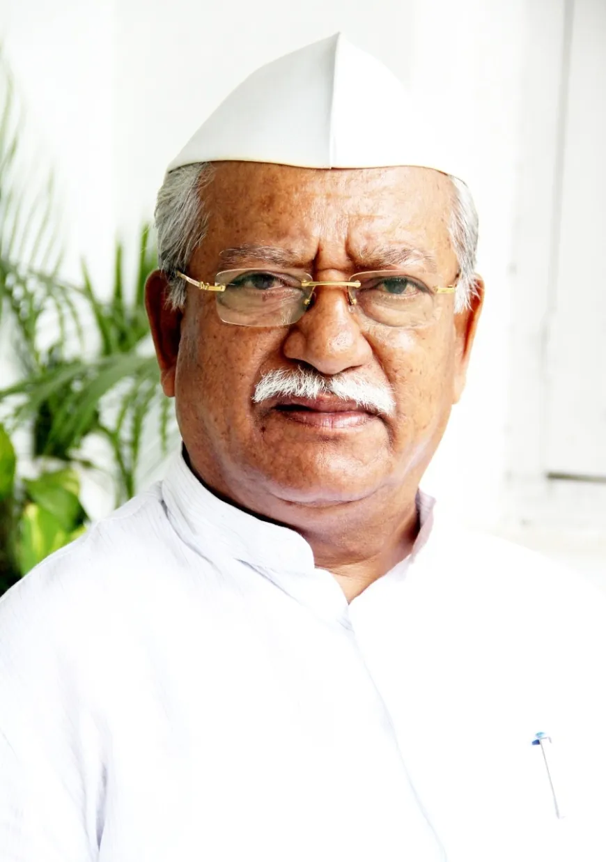 ಪ್ರಧಾನಿ ಮೋದಿಗೆ ಖರ್ಗೆ ಕ್ಷಮೆ ಕೇಳಲಿ : ಸಂಸದ ಜಿಗಜಿಣಗಿ