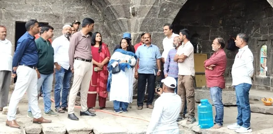 ವಿಜಯಪುರ ನಗರದ ಐತಿಹಾಸಿಕ ಸ್ಮಾರಕ ತಾಜಬಾವಡಿಗೆ ಜಿಲ್ಲಾಧಿಕಾರಿ ಡಾ.ಆನಂದ.ಕೆ ಭೇಟಿ ಪರಿಶೀಲನೆ